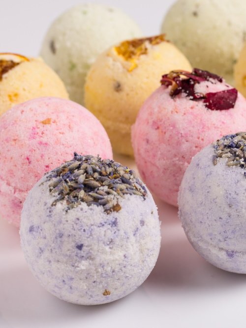 Aromatic bath bombs on a white background